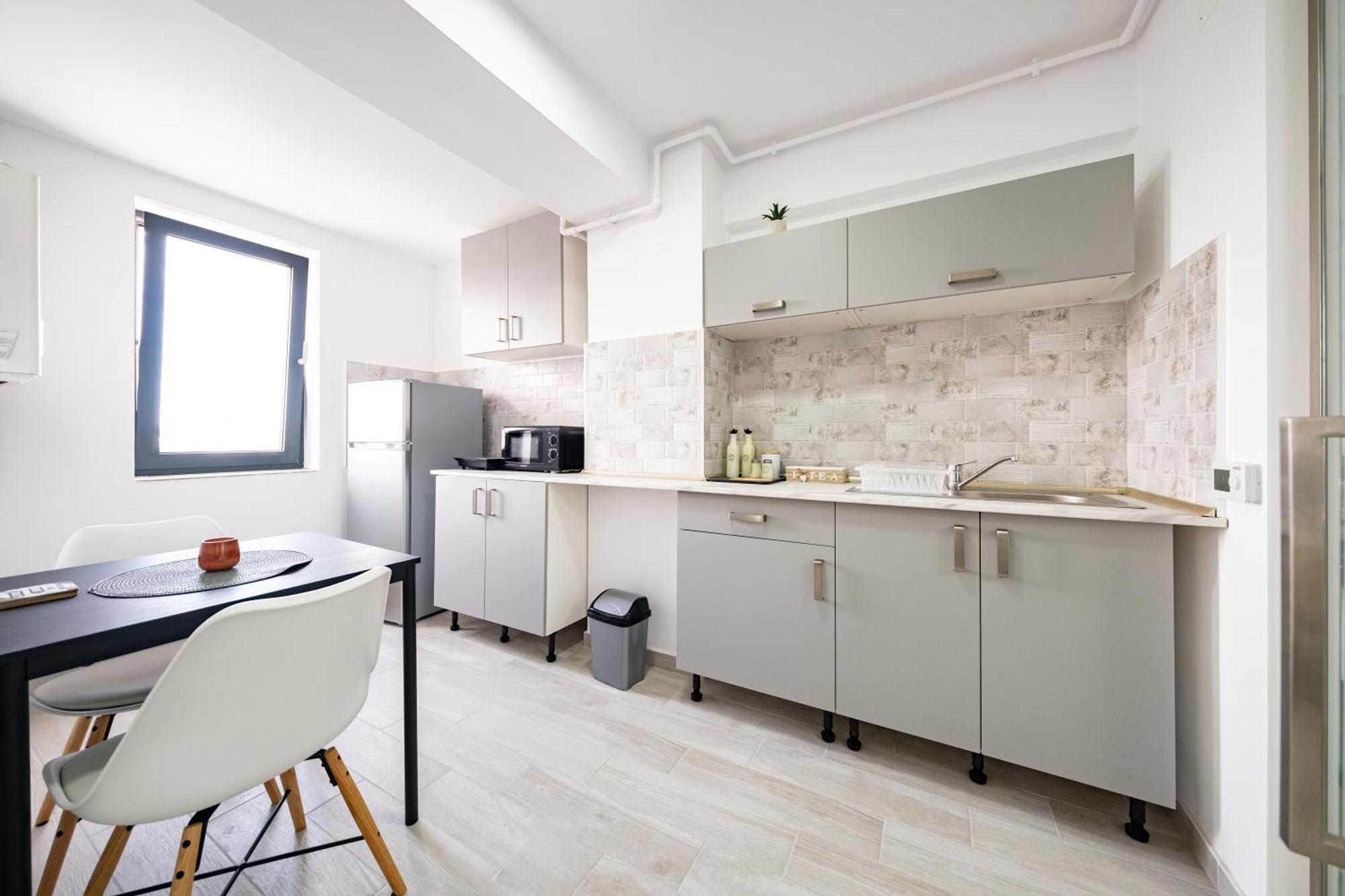 Yusuf Studio Nerva Traian Bucharest Luaran gambar