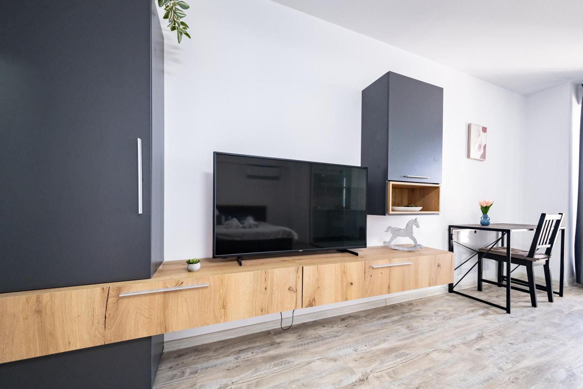 Yusuf Studio Nerva Traian Bucharest Luaran gambar